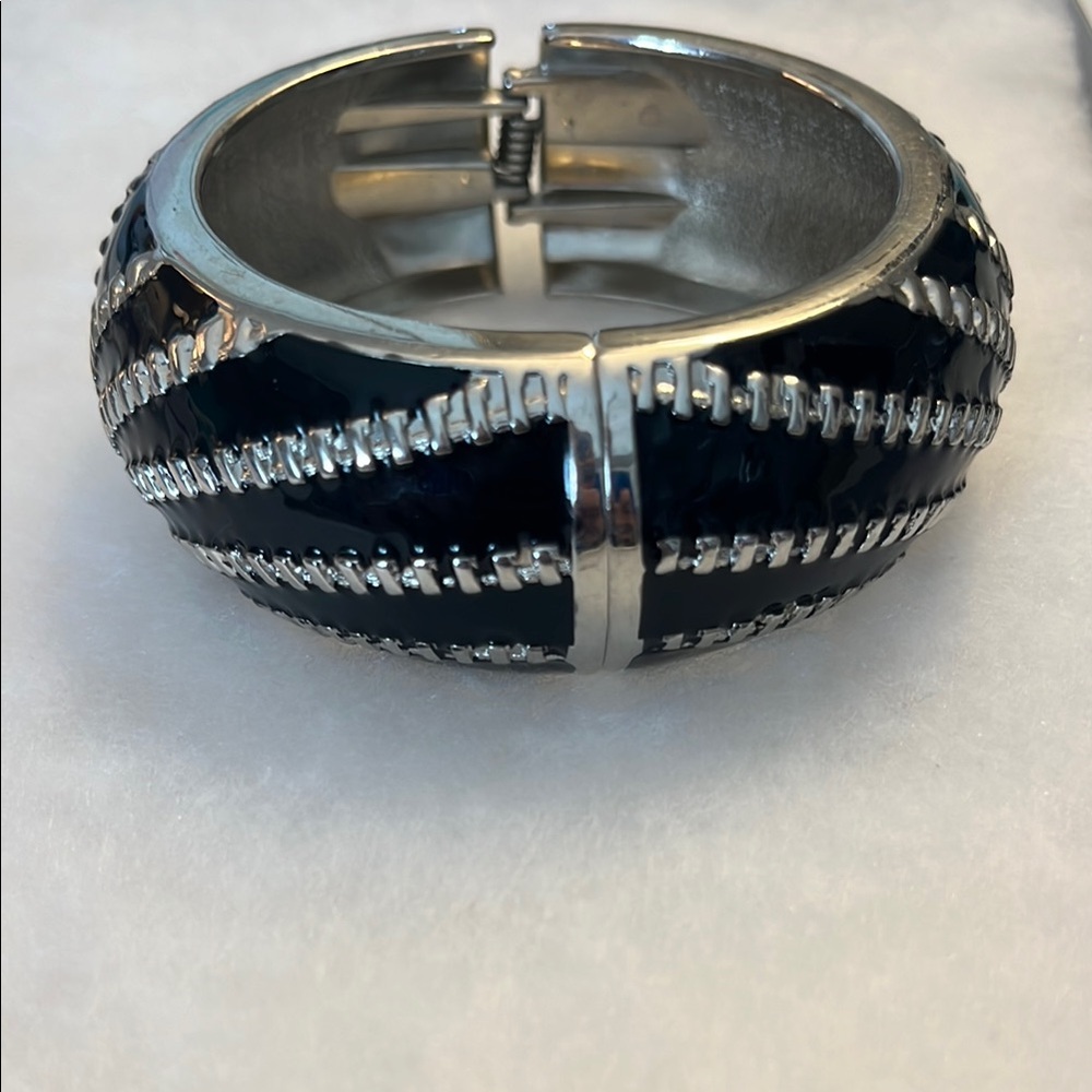 Chunky Black and Silver Chevron Bracelet - Picture 3 of 3
